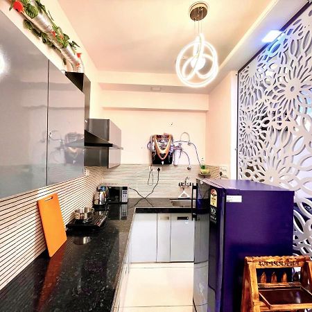 Airport Bliss Apartment+Balcony & Netflix + Prime Jaipur Exterior foto